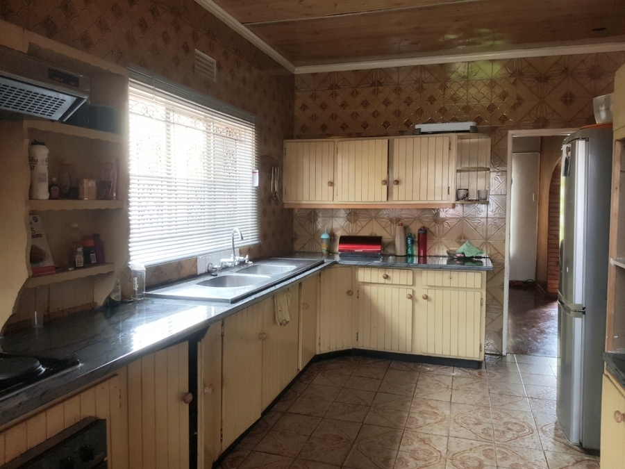 4 Bedroom Property for Sale in Mofolo Gauteng