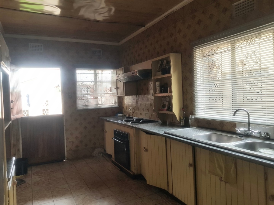 4 Bedroom Property for Sale in Mofolo Gauteng