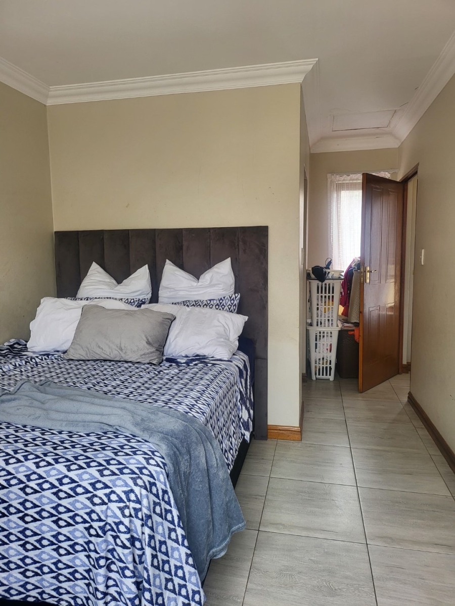 To Let  Bedroom Property for Rent in Kyalami Hills Gauteng