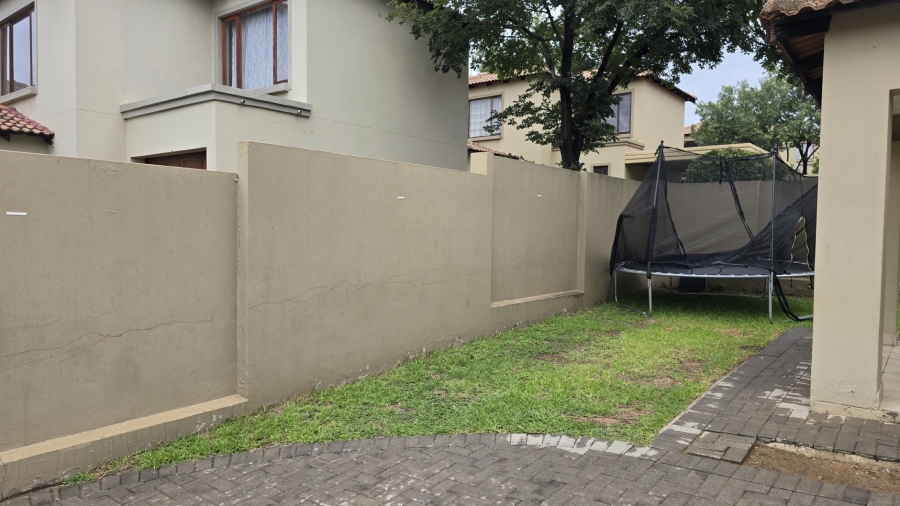 To Let  Bedroom Property for Rent in Kyalami Hills Gauteng