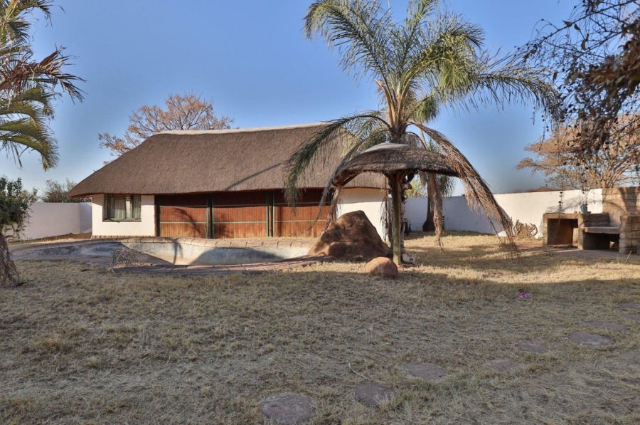 2 Bedroom Property for Sale in Grootvaly AH Gauteng