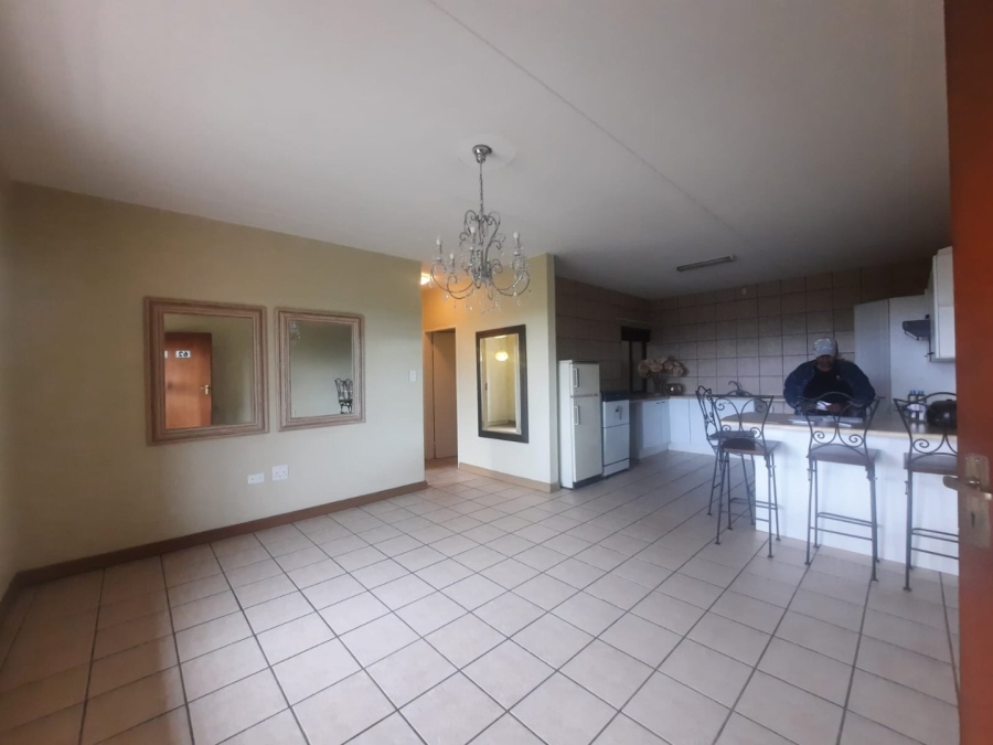 2 Bedroom Property for Sale in Constantia Kloof Gauteng