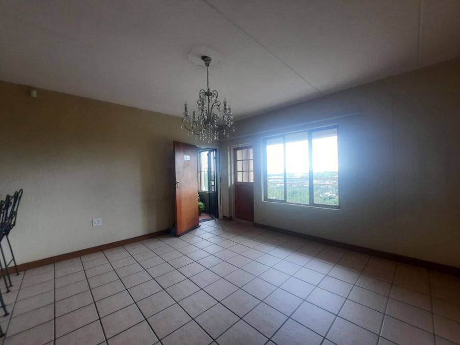 2 Bedroom Property for Sale in Constantia Kloof Gauteng