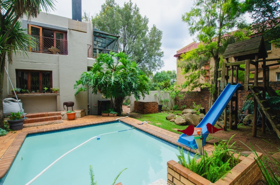 3 Bedroom Property for Sale in Faerie Glen Gauteng