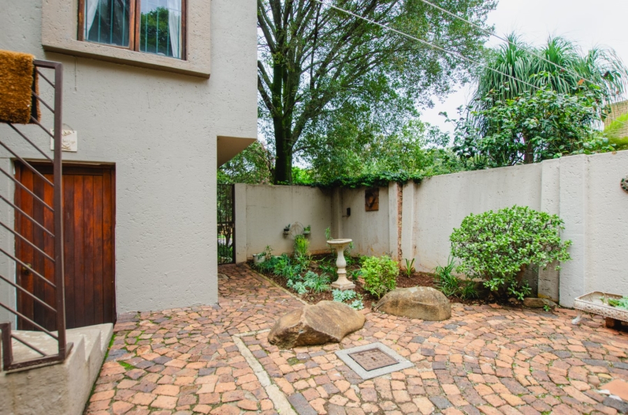 3 Bedroom Property for Sale in Faerie Glen Gauteng