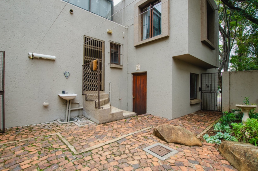 3 Bedroom Property for Sale in Faerie Glen Gauteng