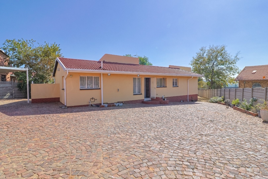 3 Bedroom Property for Sale in Elandspark Gauteng