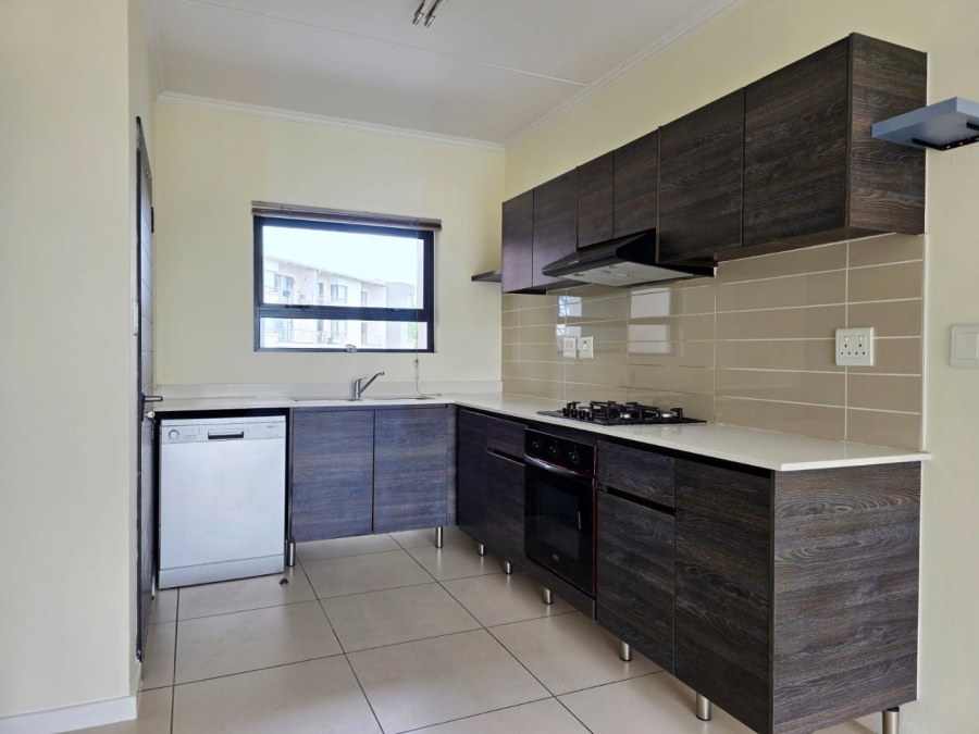 To Let 2 Bedroom Property for Rent in Fourways Gauteng