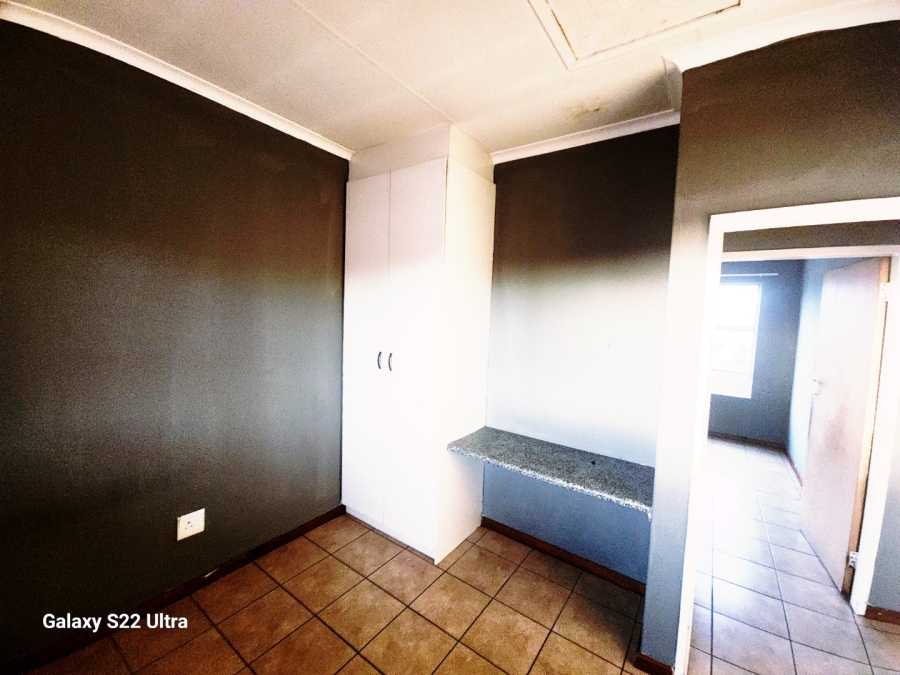 To Let 2 Bedroom Property for Rent in Kempton Park Central Gauteng