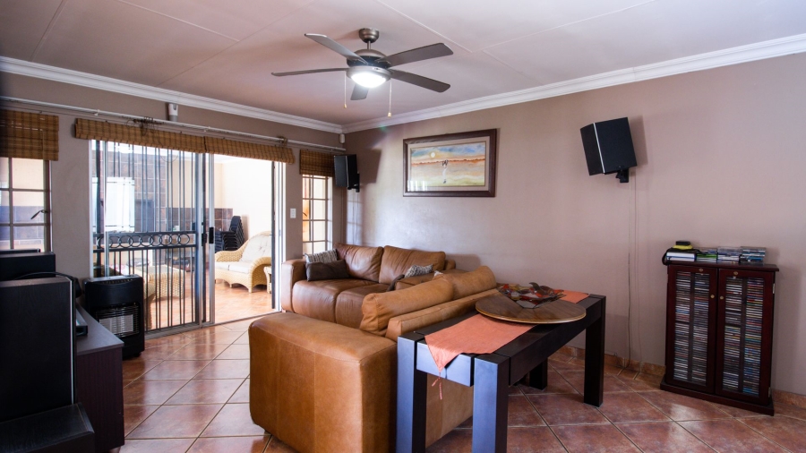 3 Bedroom Property for Sale in Thatchfield Estate Gauteng