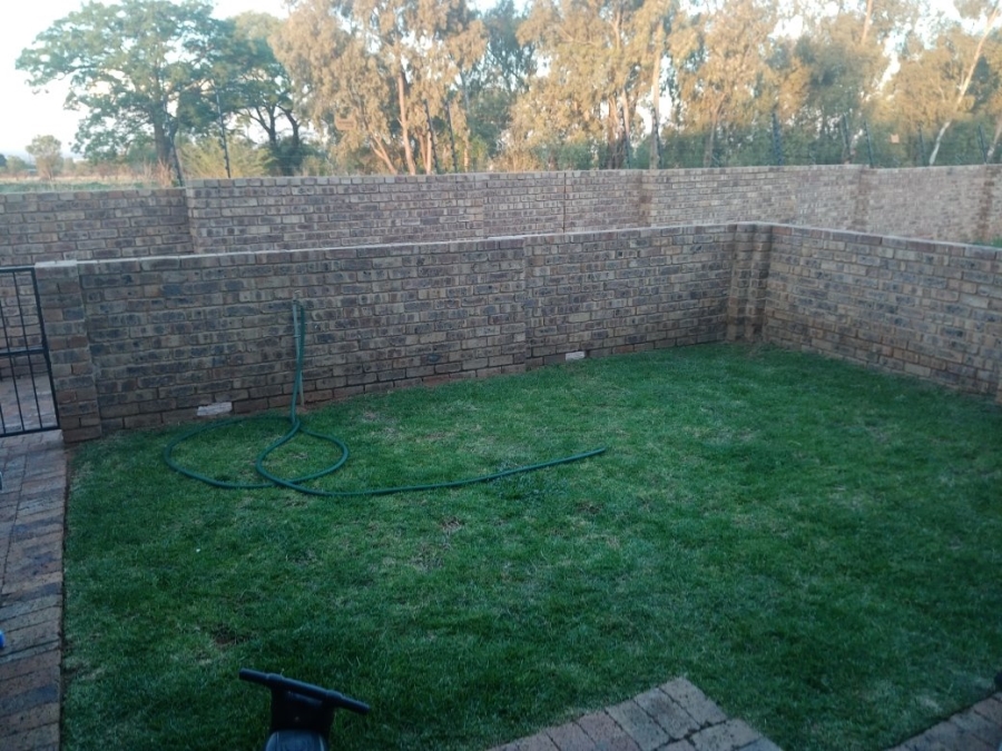 To Let 2 Bedroom Property for Rent in Chantelle Gauteng