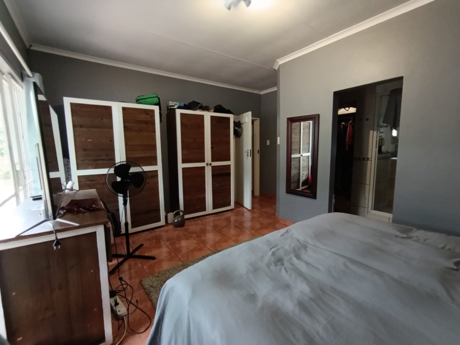 To Let 4 Bedroom Property for Rent in Eldoraigne Gauteng