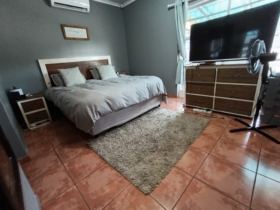 To Let 4 Bedroom Property for Rent in Eldoraigne Gauteng