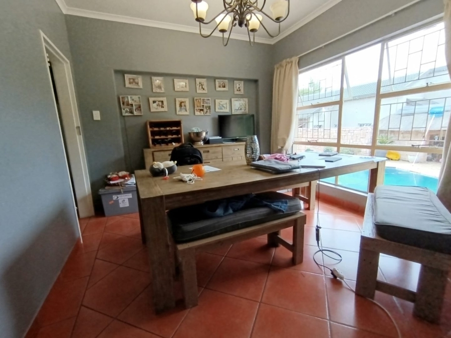 To Let 4 Bedroom Property for Rent in Eldoraigne Gauteng