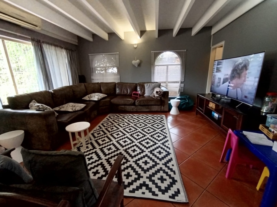 To Let 4 Bedroom Property for Rent in Eldoraigne Gauteng