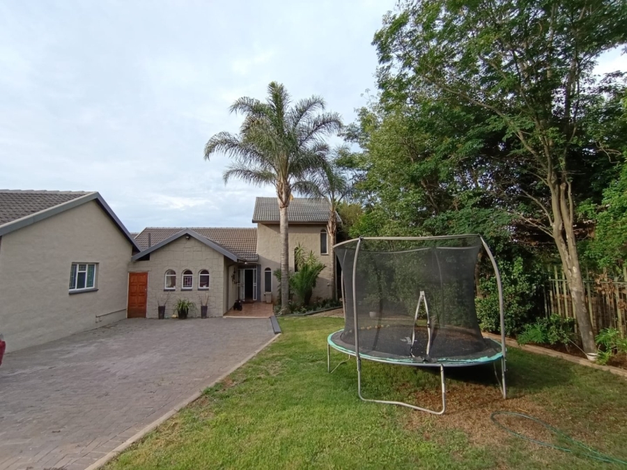 To Let 4 Bedroom Property for Rent in Eldoraigne Gauteng