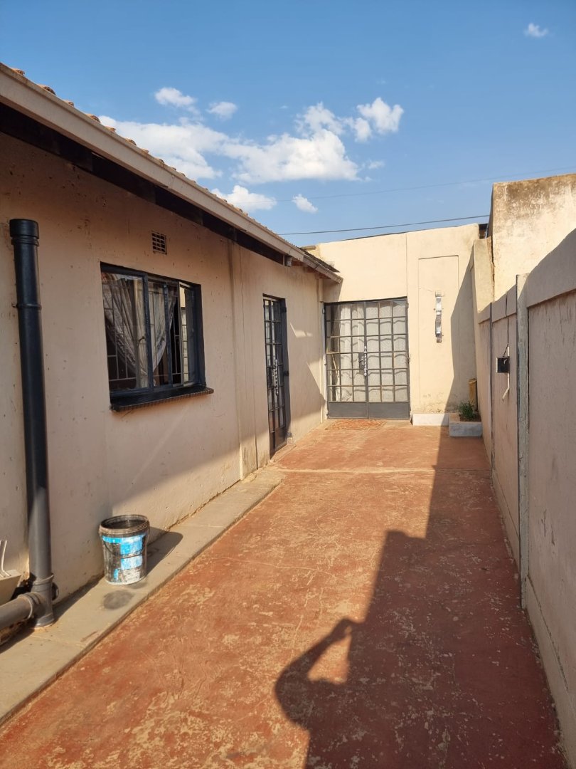 3 Bedroom Property for Sale in Dawn Park Gauteng