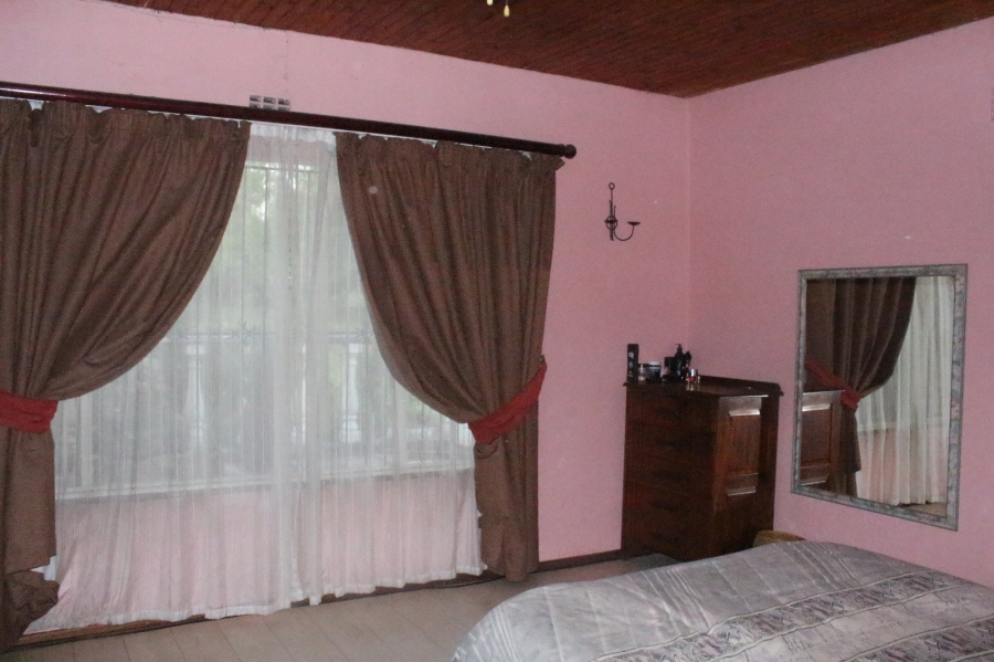 5 Bedroom Property for Sale in Benoni South Gauteng