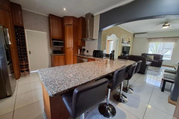 4 Bedroom Property for Sale in Magalieskruin Gauteng