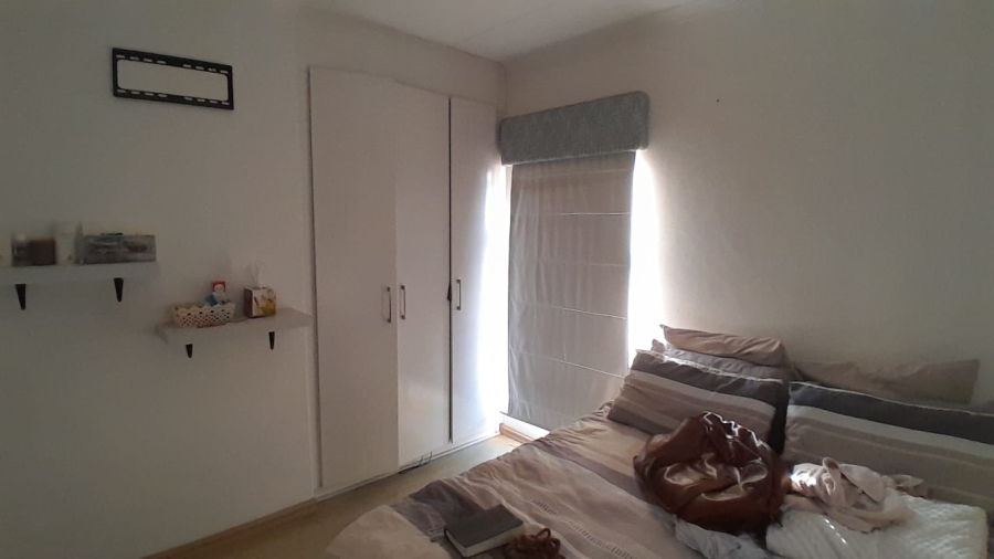 2 Bedroom Property for Sale in Barbeque Downs Gauteng