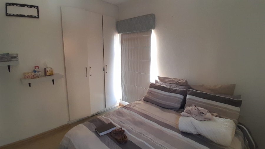 2 Bedroom Property for Sale in Barbeque Downs Gauteng