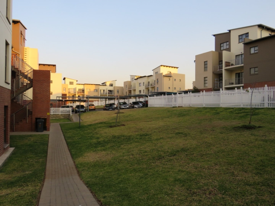 2 Bedroom Property for Sale in Barbeque Downs Gauteng