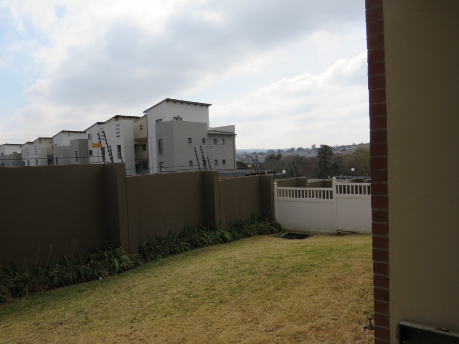 2 Bedroom Property for Sale in Barbeque Downs Gauteng