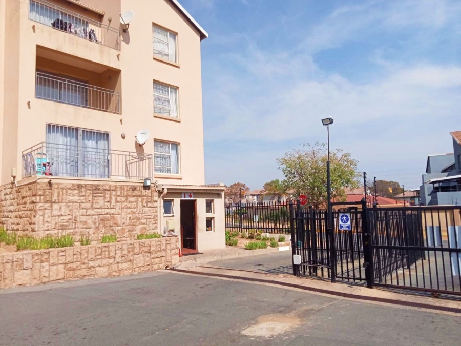 To Let 3 Bedroom Property for Rent in Vorna Valley Gauteng