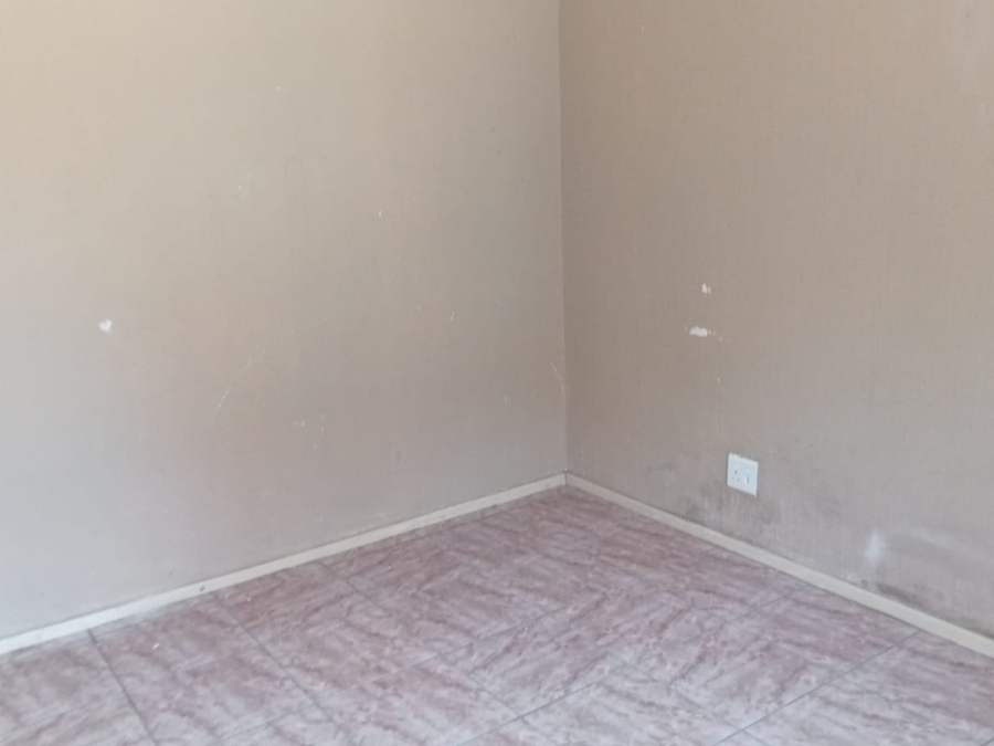 To Let 3 Bedroom Property for Rent in Vorna Valley Gauteng