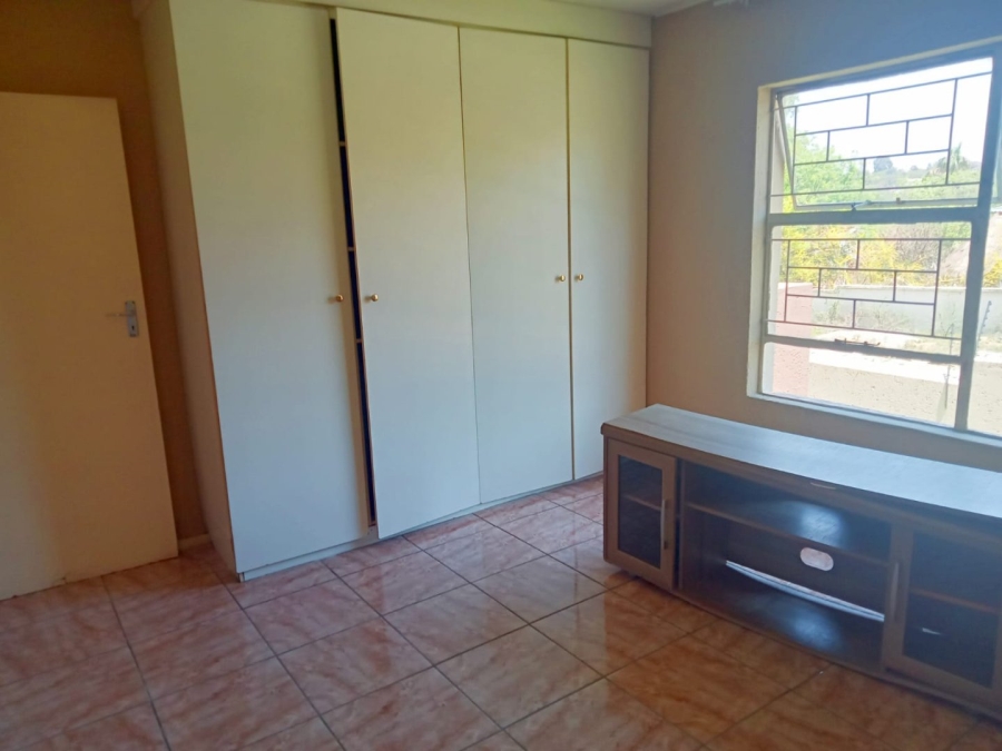 To Let 3 Bedroom Property for Rent in Vorna Valley Gauteng