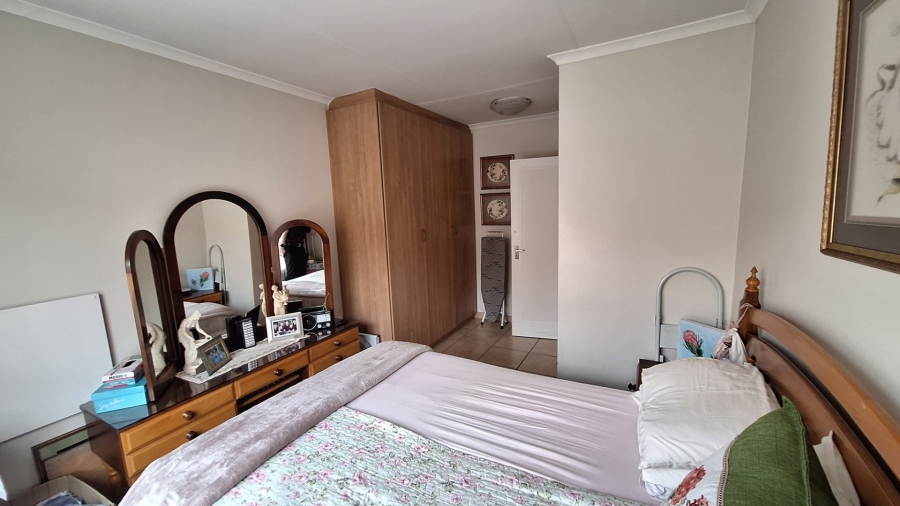 2 Bedroom Property for Sale in Willow Park Manor Gauteng