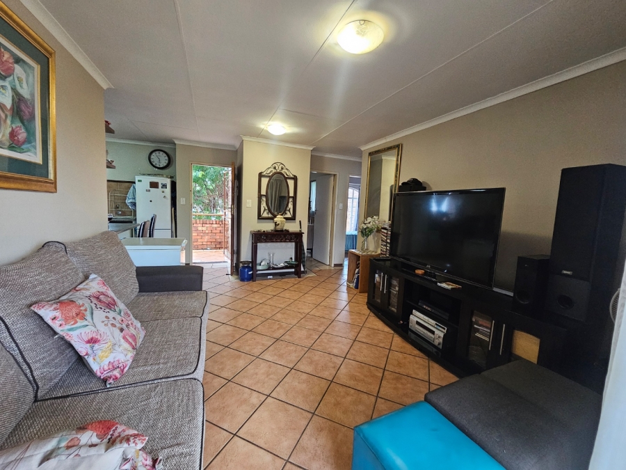 To Let 2 Bedroom Property for Rent in Mooikloof Ridge Gauteng