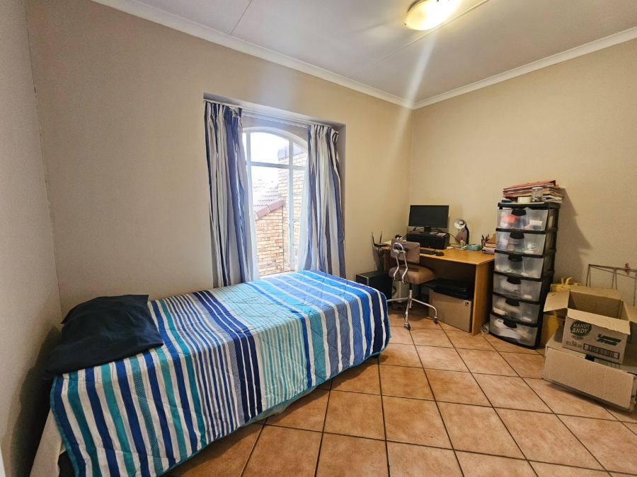 To Let 2 Bedroom Property for Rent in Mooikloof Ridge Gauteng