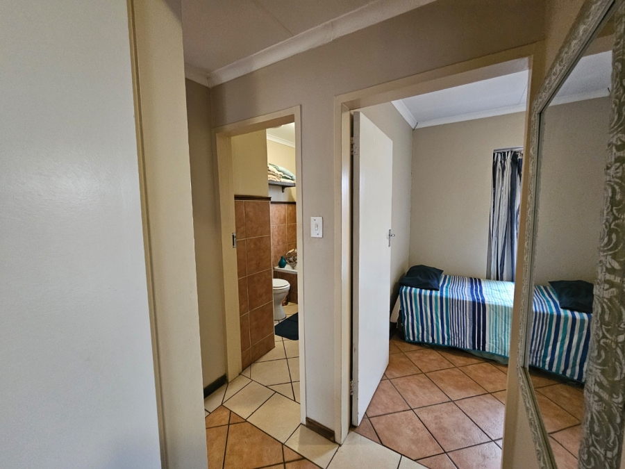 To Let 2 Bedroom Property for Rent in Mooikloof Ridge Gauteng