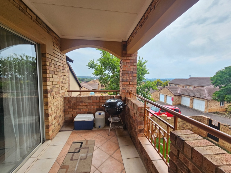 To Let 2 Bedroom Property for Rent in Mooikloof Ridge Gauteng