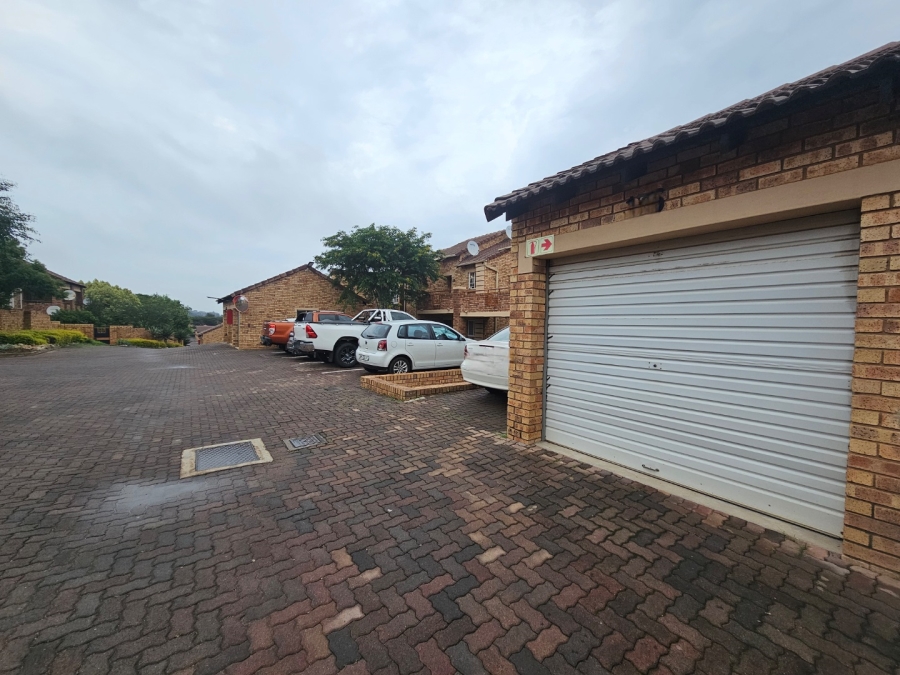 To Let 2 Bedroom Property for Rent in Mooikloof Ridge Gauteng