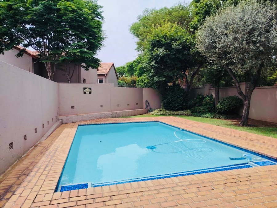 To Let 3 Bedroom Property for Rent in Gallo Manor Gauteng