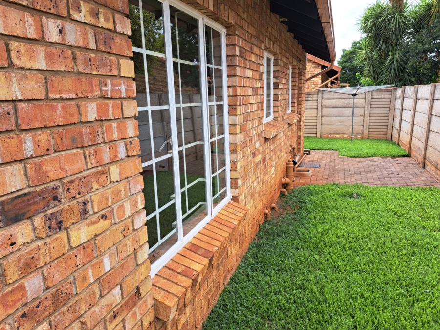 2 Bedroom Property for Sale in Doornpoort Gauteng