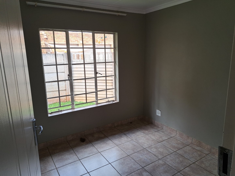 2 Bedroom Property for Sale in Doornpoort Gauteng