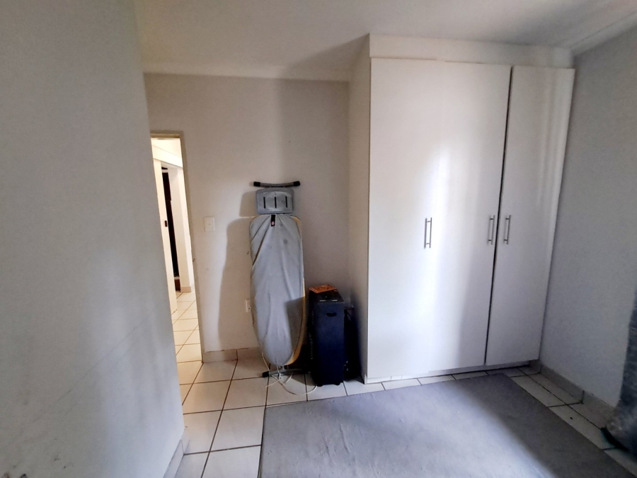 2 Bedroom Property for Sale in Die Hoewes Gauteng