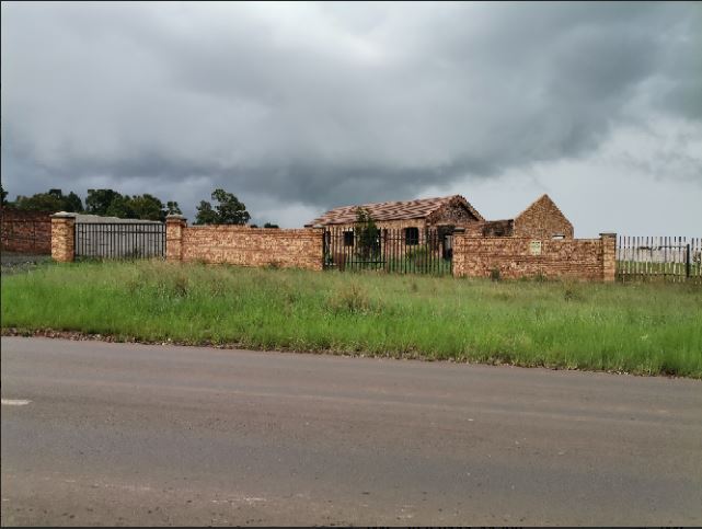  Bedroom Property for Sale in Bredell Gauteng