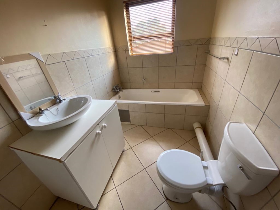 To Let 2 Bedroom Property for Rent in Westdene Gauteng