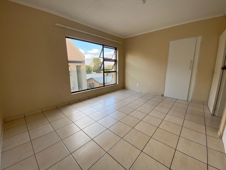 To Let 2 Bedroom Property for Rent in Westdene Gauteng