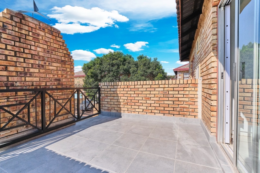 To Let 3 Bedroom Property for Rent in Wilgeheuwel Gauteng