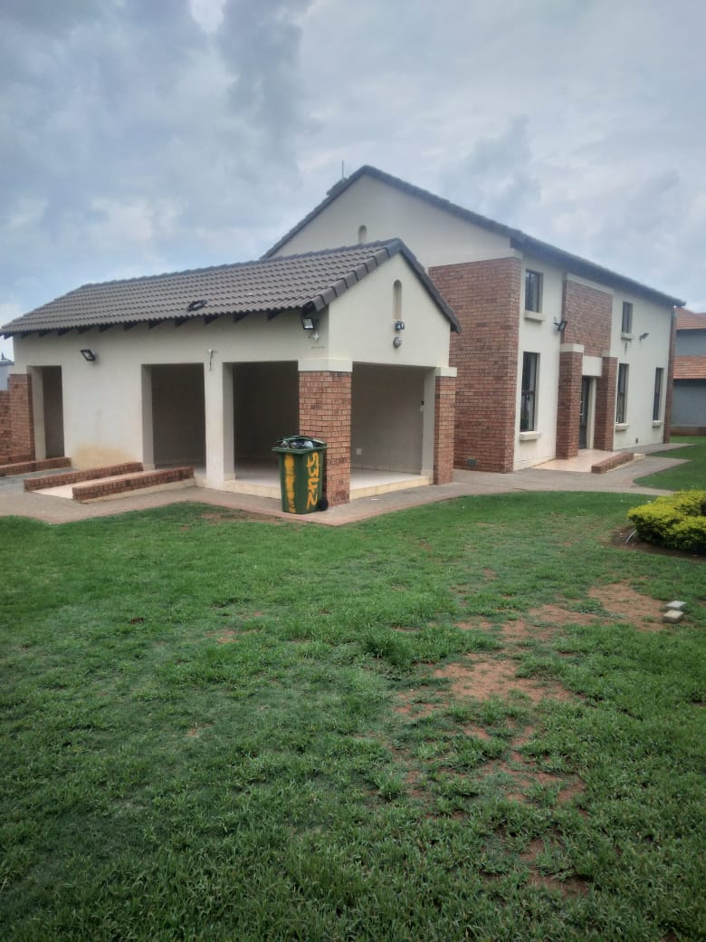  Bedroom Property for Sale in The Orchards Gauteng