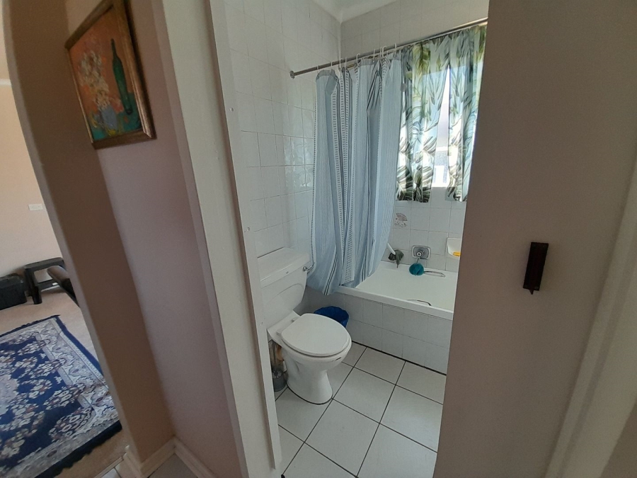 1 Bedroom Property for Sale in Edenvale Central Gauteng