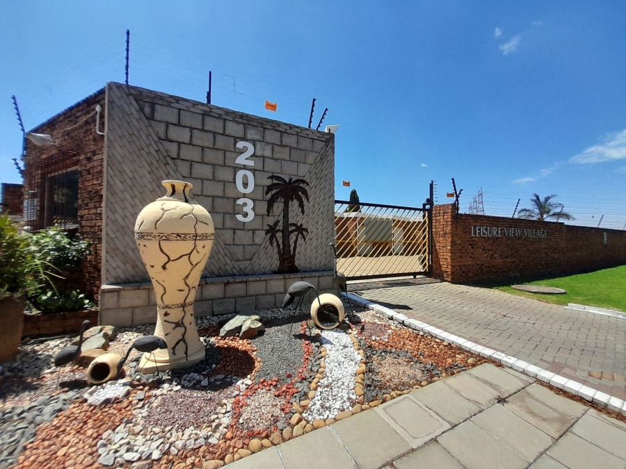 1 Bedroom Property for Sale in Edenvale Central Gauteng