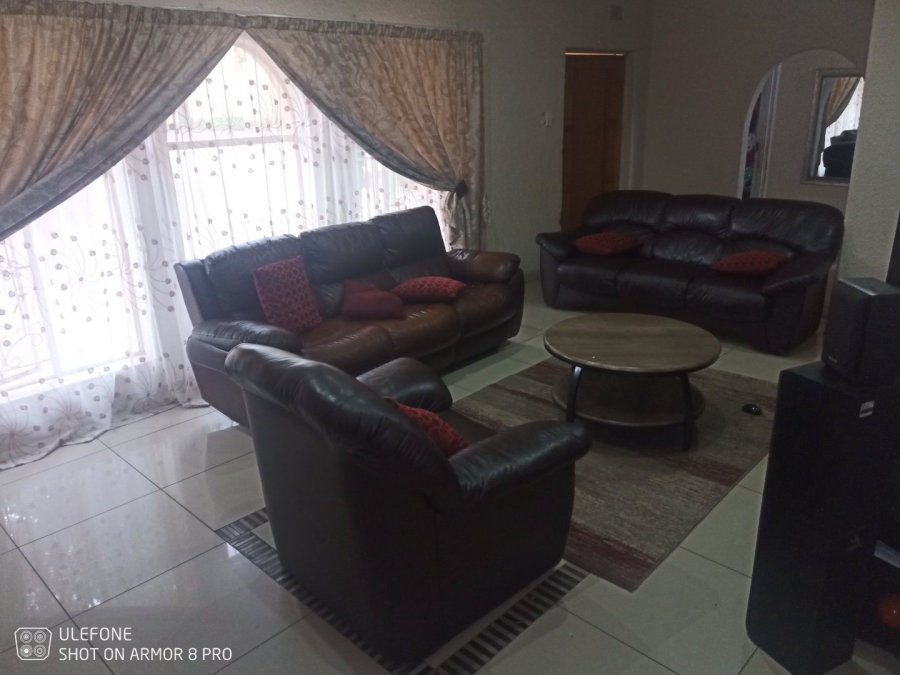 4 Bedroom Property for Sale in Lambton Gauteng