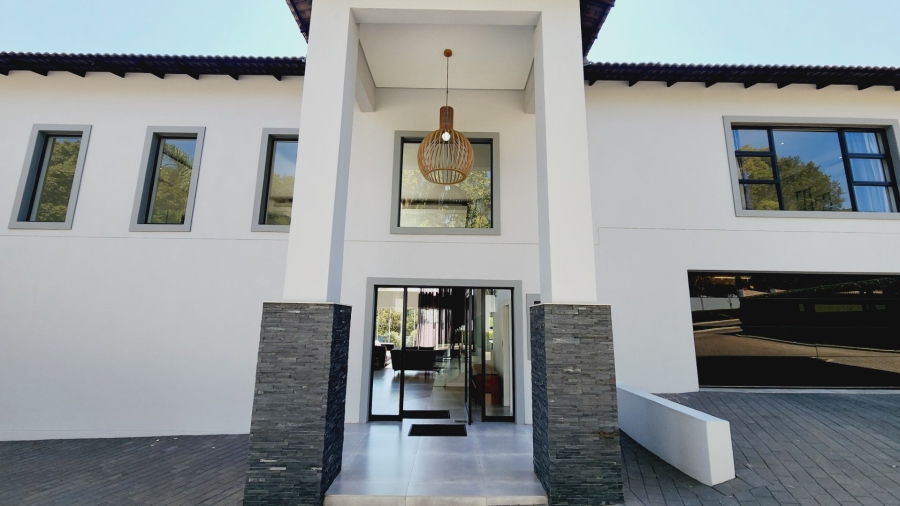 5 Bedroom Property for Sale in Waterkloof Ridge Gauteng