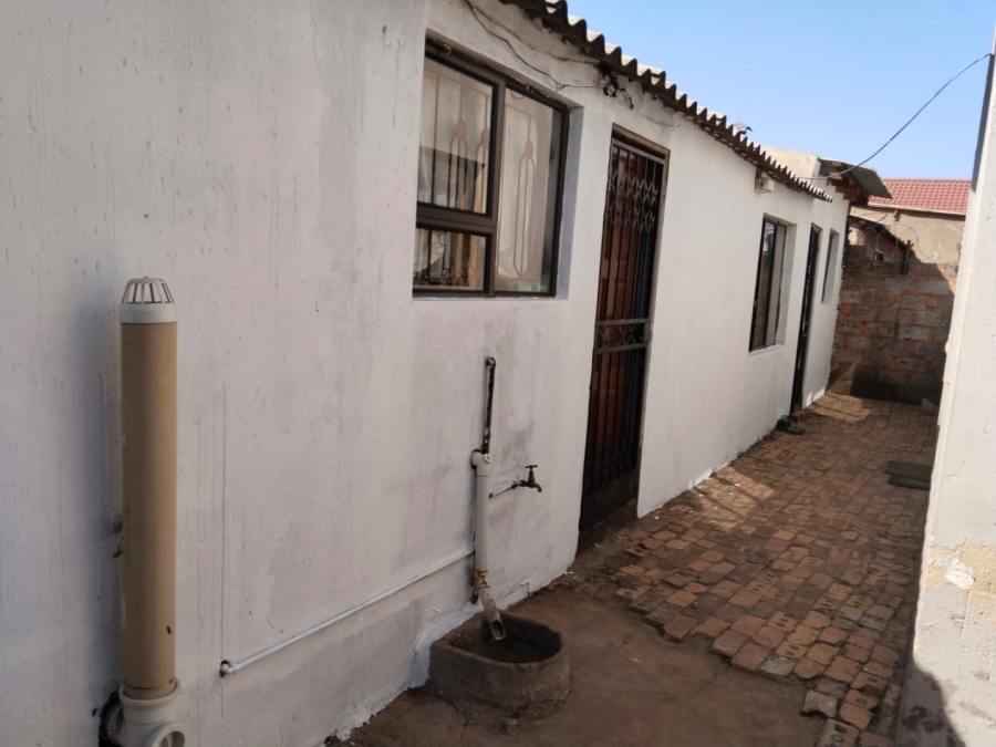 2 Bedroom Property for Sale in Vosloorus Ext 10 Gauteng